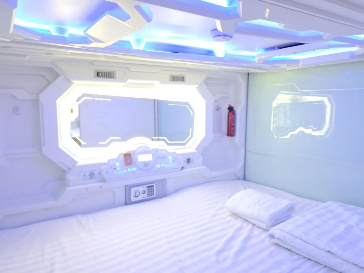 Capsule Riverside Хошимин Экстерьер фото